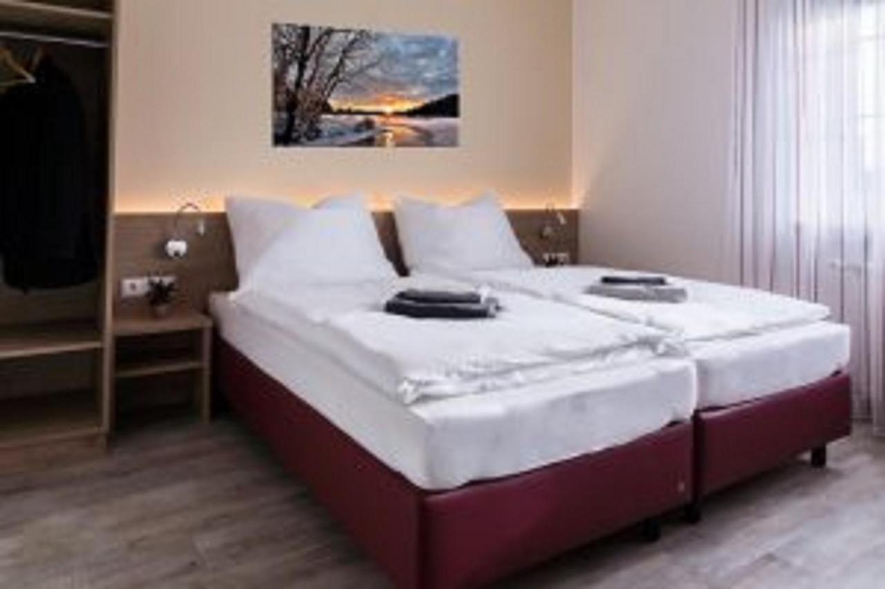 Bauers Gaestehaus Obersiebenbrunn Bagian luar foto