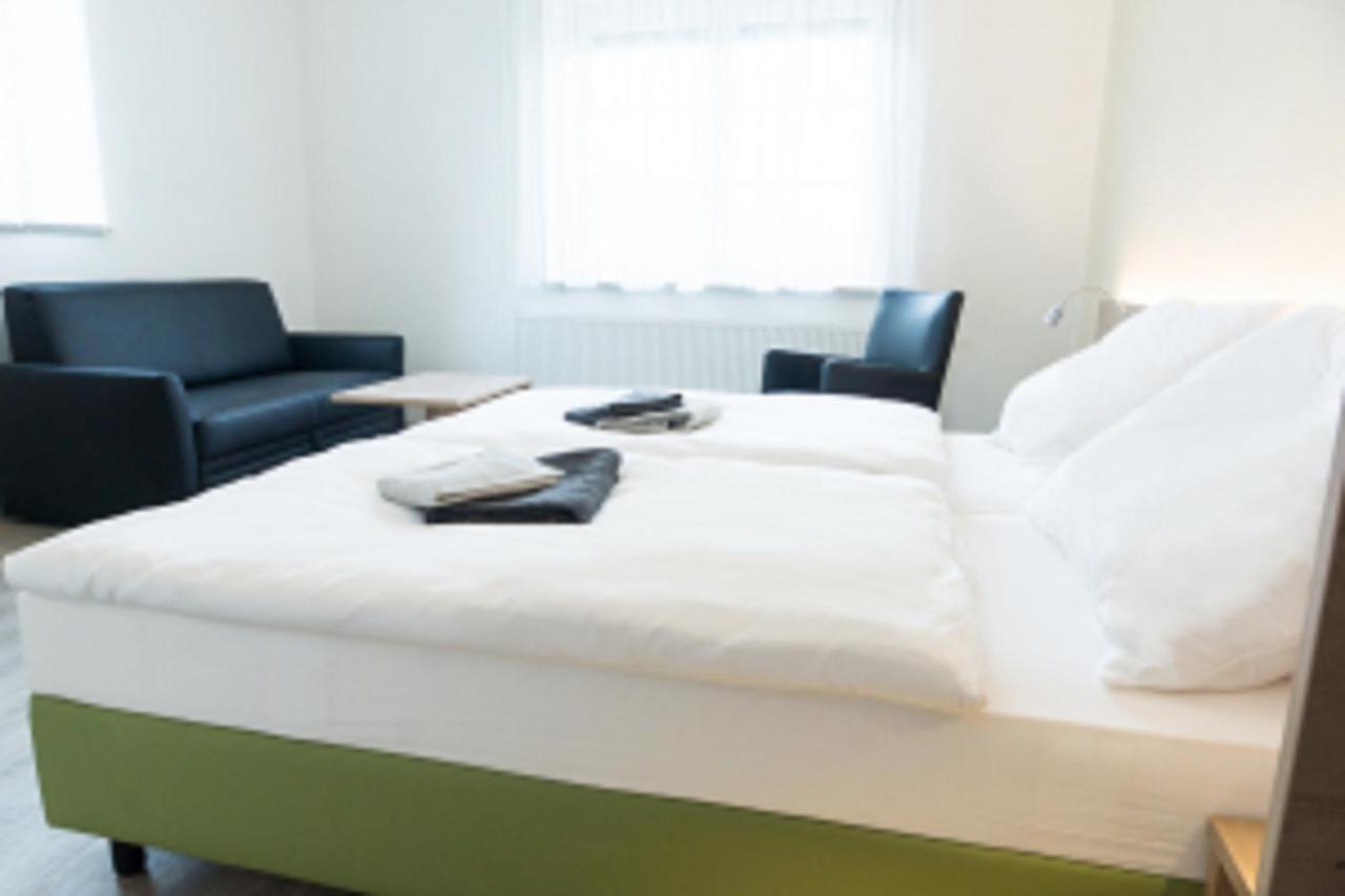 Bauers Gaestehaus Obersiebenbrunn Bagian luar foto